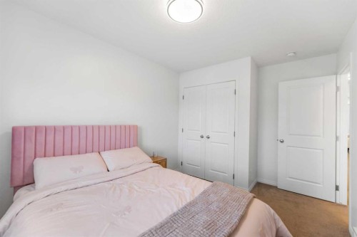 80 Legacy Glen Row Se, Calgary, AB - Indoor Photo Showing Bedroom