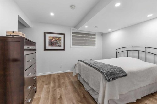 80 Legacy Glen Row Se, Calgary, AB - Indoor Photo Showing Bedroom
