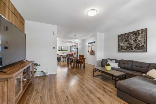 80 Legacy Glen Row Se, Calgary, AB - Indoor Photo Showing Living Room