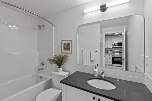 239 Lewiston Drive Ne, Calgary, AB - Indoor Photo Showing Bathroom