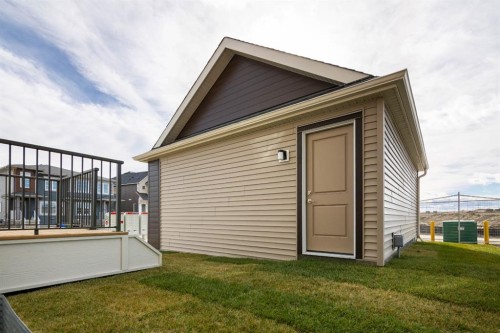 239 Lewiston Drive Ne, Calgary, AB - Outdoor