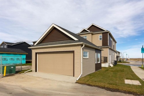 239 Lewiston Drive Ne, Calgary, AB - Outdoor