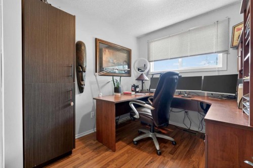 7539 Hunterview Drive Nw, Calgary, AB - Indoor Photo Showing Office