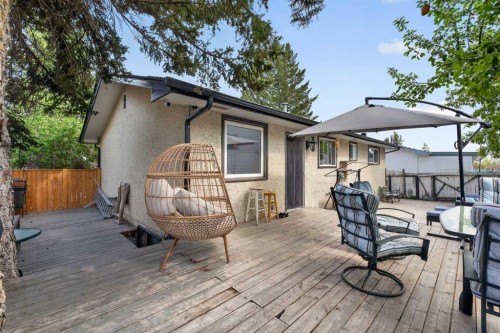7539 Hunterview Drive Nw, Calgary, AB - Outdoor With Deck Patio Veranda With Exterior