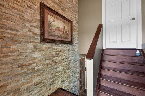 7539 Hunterview Drive Nw, Calgary, AB - Indoor Photo Showing Other Room
