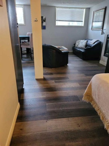 7539 Hunterview Drive Nw, Calgary, AB - Indoor Photo Showing Other Room
