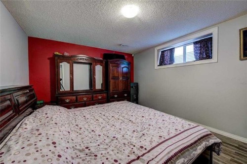 12 Skyview Springs Gardens Ne, Calgary, AB - Indoor Photo Showing Bedroom