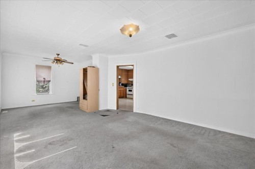 1322 23 Street, Didsbury, AB - Indoor