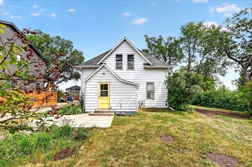1322 23 Street, Didsbury, AB - Outdoor