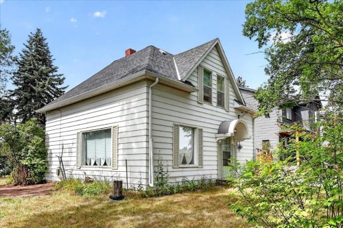 1322 23 Street, Didsbury, AB - Outdoor
