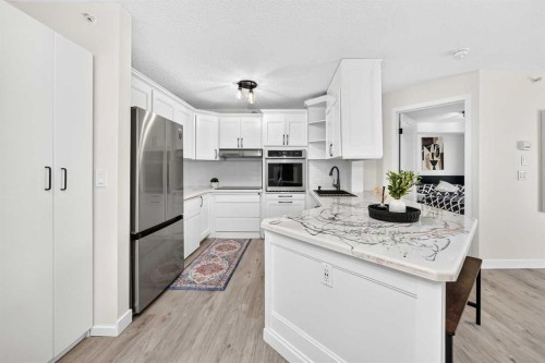 411-4000 Somervale Court SW Calgary, AB T2Y 4J3