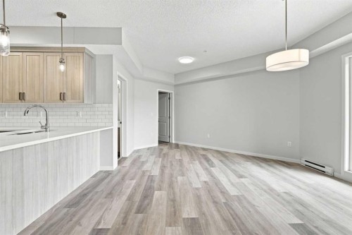 2306-33 Carringham Gate Nw, Calgary, AB - Indoor