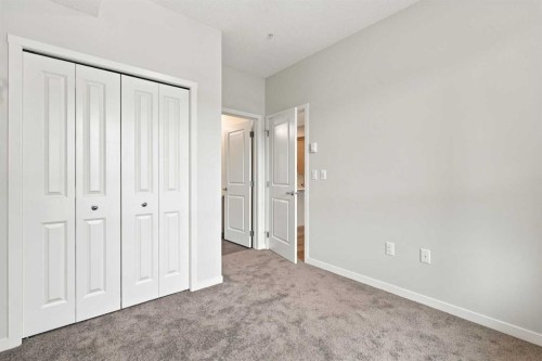 2306-33 Carringham Gate Nw, Calgary, AB - Indoor