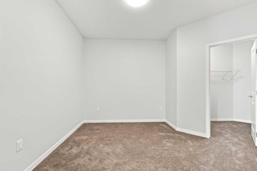 2306-33 Carringham Gate Nw, Calgary, AB - Indoor Photo Showing Other Room