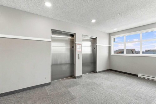 2306-33 Carringham Gate Nw, Calgary, AB - Indoor Photo Showing Other Room