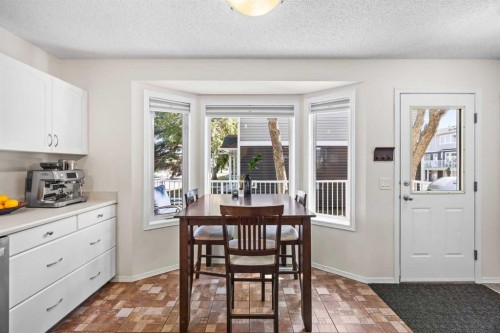 690 Regal Park Ne, Calgary, AB - Indoor