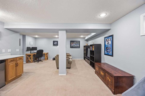 690 Regal Park Ne, Calgary, AB - Indoor