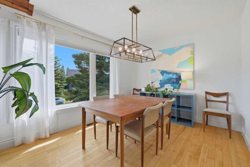 111 Coachwood Crescent Sw, Calgary, AB - Indoor Photo Showing Dining Room