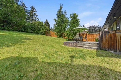 111 Coachwood Crescent Sw, Calgary, AB - Outdoor With Backyard