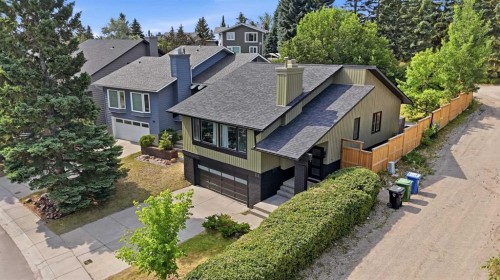 111 Coachwood Crescent Sw, Calgary, AB - Outdoor