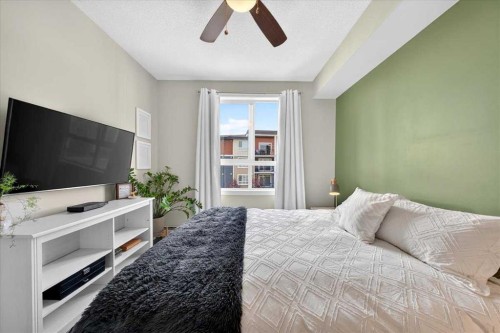 310-10 Walgrove Se, Calgary, AB - Indoor Photo Showing Bedroom