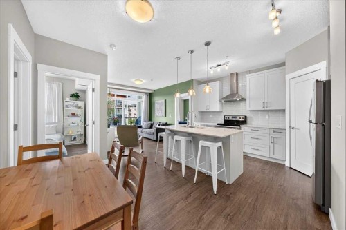 310-10 Walgrove Se, Calgary, AB - Indoor