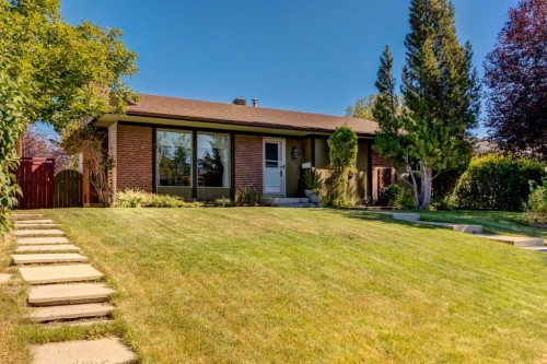 2512 106 Avenue Sw, Calgary, AB - Outdoor