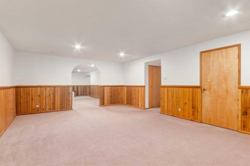 2512 106 Avenue Sw, Calgary, AB - Indoor