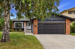 44 Woodbrook Place SW Calgary, AB T2W 3Z4