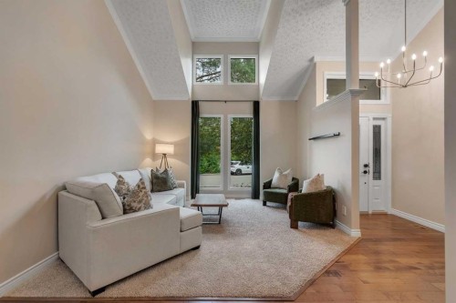 35 Strasbourg Bay Sw, Calgary, AB - Indoor