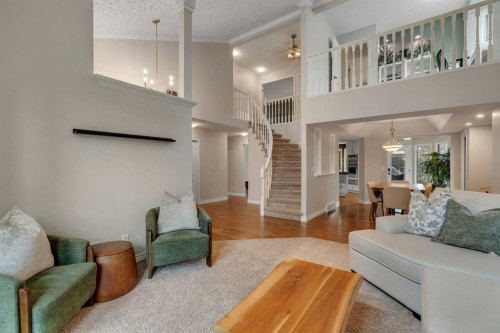 35 Strasbourg Bay Sw, Calgary, AB - Indoor Photo Showing Living Room