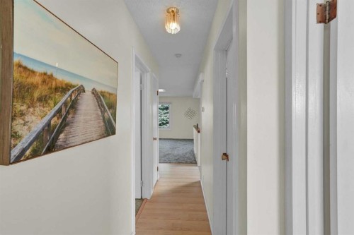 27 Bedridge Way Ne, Calgary, AB 