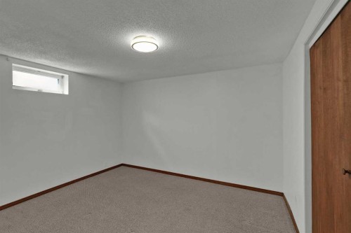 27 Bedridge Way Ne, Calgary, AB 