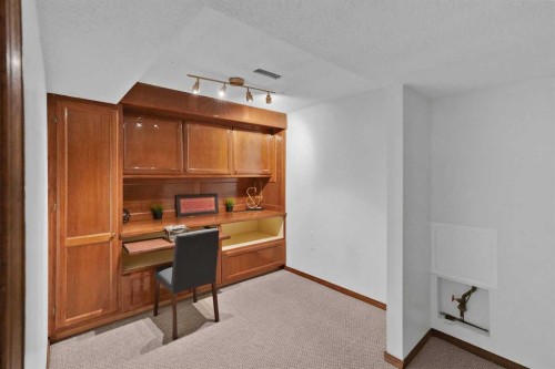 27 Bedridge Way Ne, Calgary, AB 