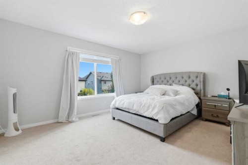 38 Silverado Skies Crescent Sw, Calgary, AB - Indoor Photo Showing Bedroom