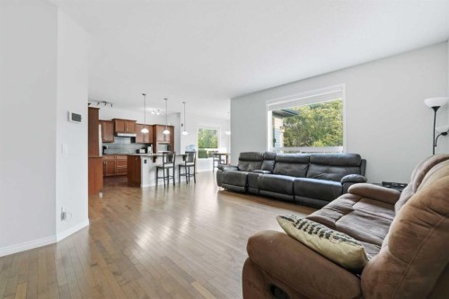 38 Silverado Skies Crescent Sw, Calgary, AB - Indoor Photo Showing Living Room