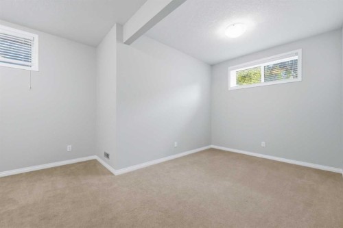 38 Silverado Skies Crescent Sw, Calgary, AB - Indoor Photo Showing Other Room