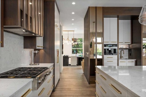 1414 Scotland Street Sw, Calgary, AB - Indoor Photo Showing Kitchen With Upgraded Kitchen