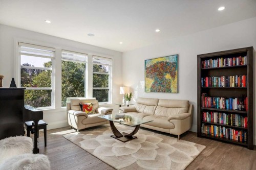 1414 Scotland Street Sw, Calgary, AB - Indoor Photo Showing Living Room