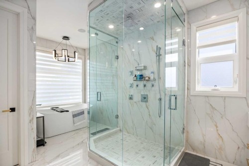 1414 Scotland Street Sw, Calgary, AB - Indoor Photo Showing Bathroom