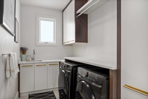 1414 Scotland Street Sw, Calgary, AB - Indoor Photo Showing Laundry Room