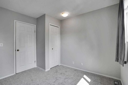 6-6404 4A Street Ne, Calgary, AB - Indoor Photo Showing Other Room