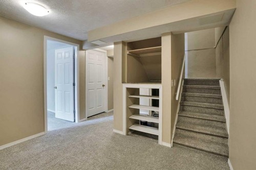 6-6404 4A Street Ne, Calgary, AB - Indoor Photo Showing Other Room
