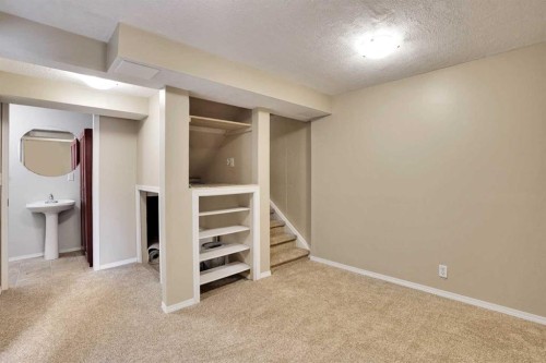 6-6404 4A Street Ne, Calgary, AB - Indoor