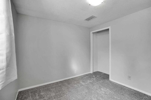 6-6404 4A Street Ne, Calgary, AB - Indoor Photo Showing Other Room