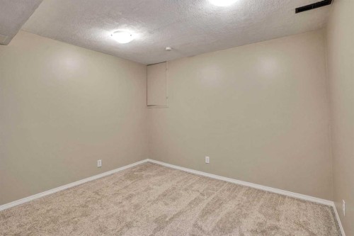 6-6404 4A Street Ne, Calgary, AB - Indoor Photo Showing Other Room