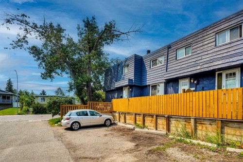 6-6404 4A Street Ne, Calgary, AB - Outdoor