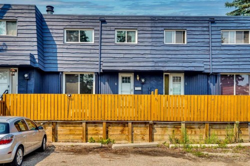 6-6404 4A Street Ne, Calgary, AB - Outdoor