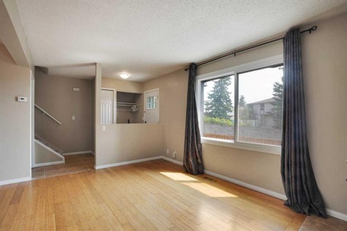 6-6404 4A Street Ne, Calgary, AB - Indoor Photo Showing Other Room