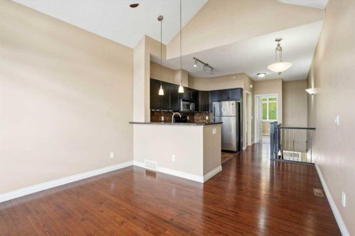 11-148 Rockyledge View Nw, Calgary, AB - Indoor Photo Showing Kitchen